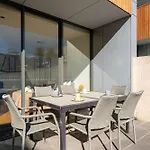 Luxury 4B Docklands Penthouse Water City Views